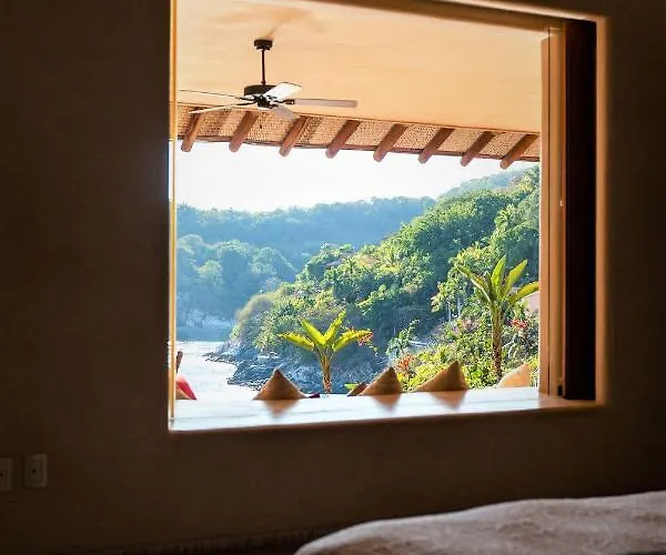 Peninsula Zihuatanejo